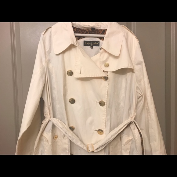 Coat - Picture 2 of 5